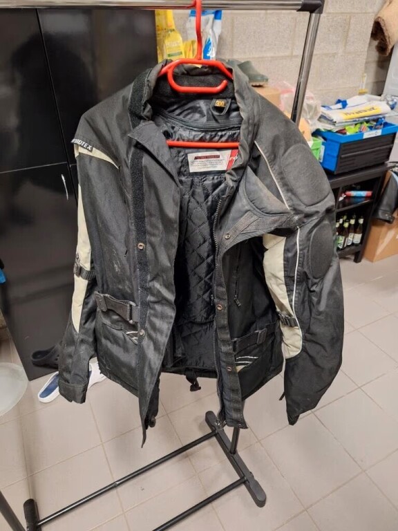 veste-en-cuir-noire-moto-xxl-big-0