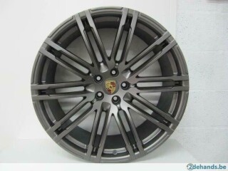 Porsche Macan ORIGINELE 21"Turbo III Platinium met banden