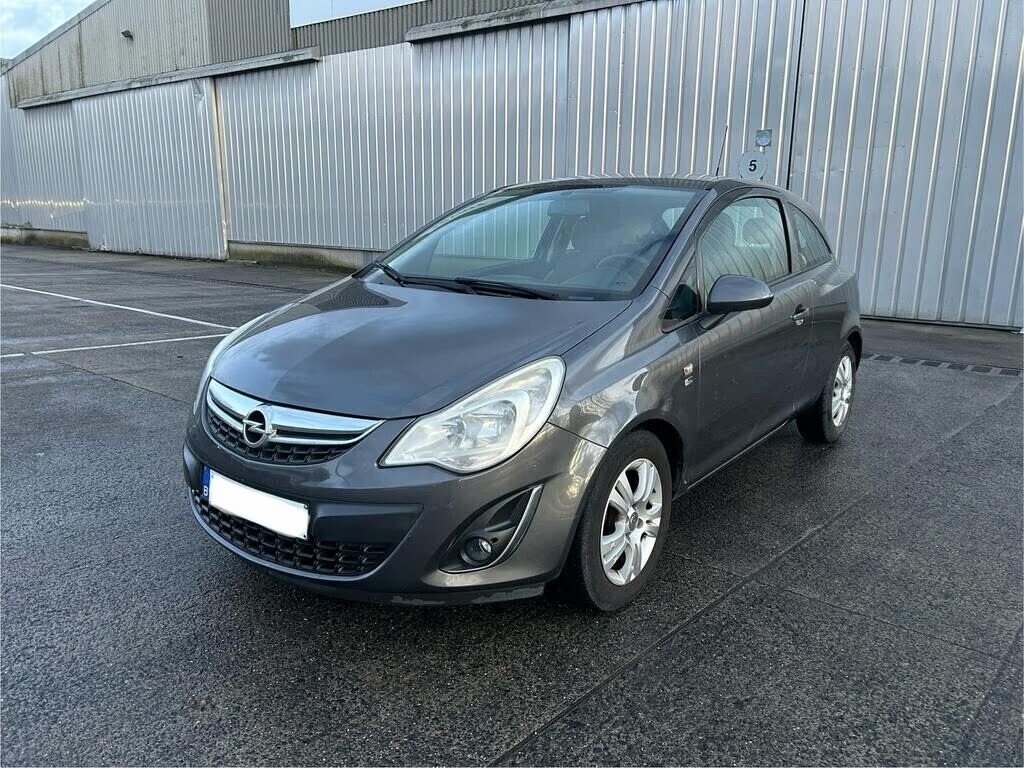 opel-corsa-12i-euro-5-gps-big-3