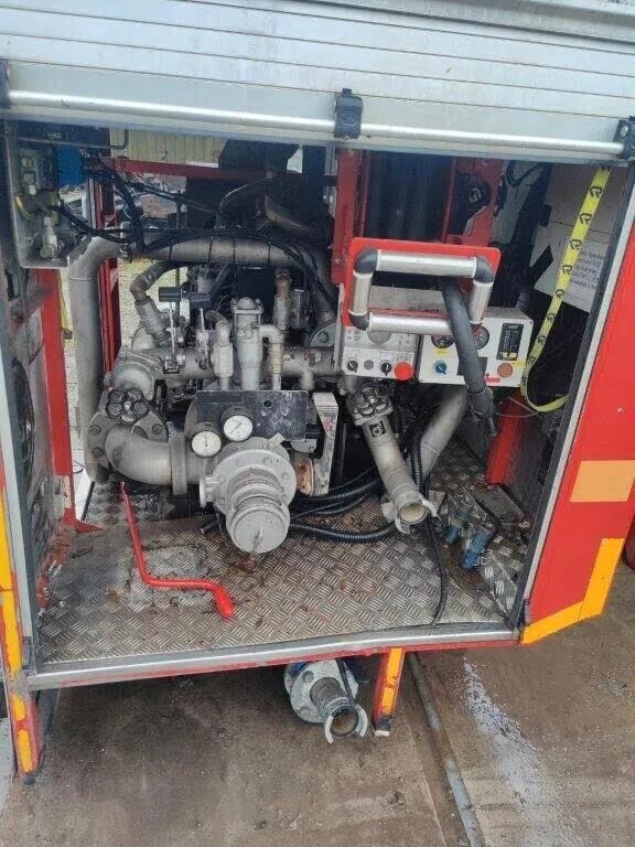 diversen-rosenbauer-n20-waterpomp-brandweerpomp-big-5