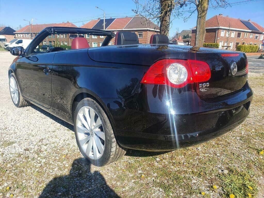 vw-eos-20tdi-140cv-cuir-rouge-airco-digital-jantes-alu17-big-4