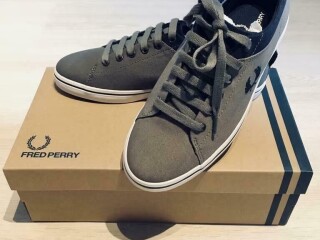 Fred Perry * Pointure 39 * 60€ * NEUVES * Livraison gratuite.