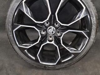 Los velg losse org. Skoda velg 19 inch RS Extreme 5E0601025B;