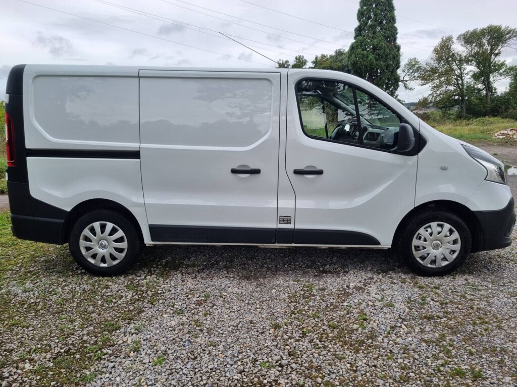 renault-trafic-102018-l1h1-89000km-16dci-95cv-70kw-airco-big-2