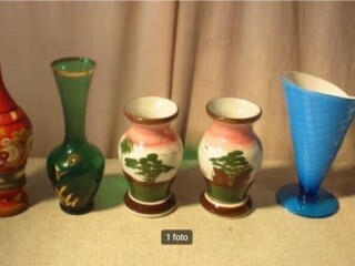 7 magnifiques vases rétro en faïence, porcelaine et verre