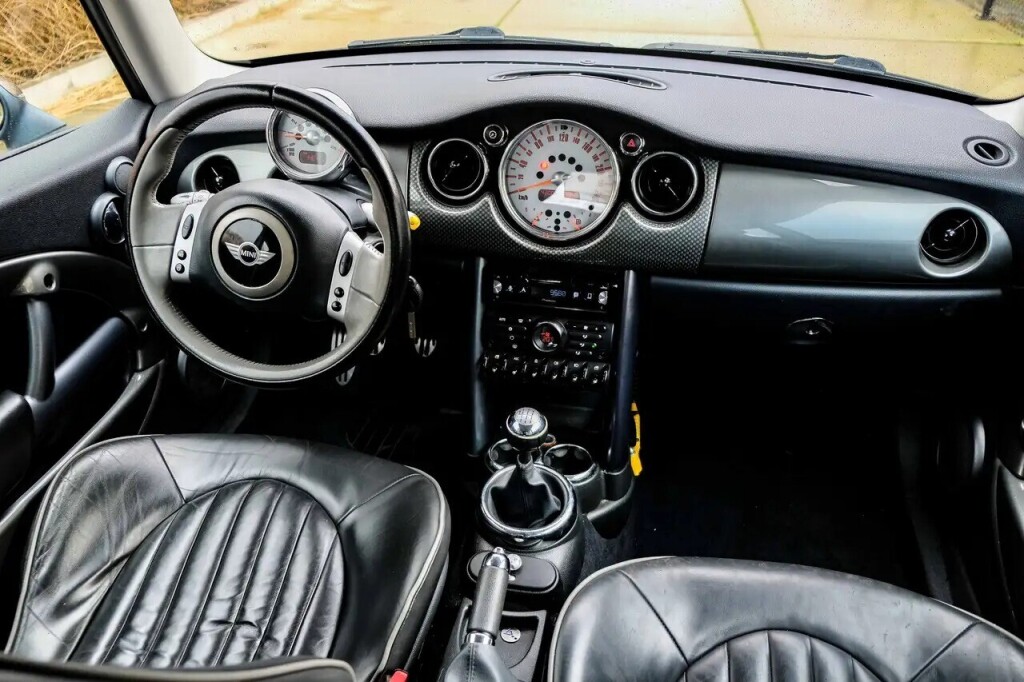 mini-cooper-s-16-170pk-parklane-xenon-r53-big-2