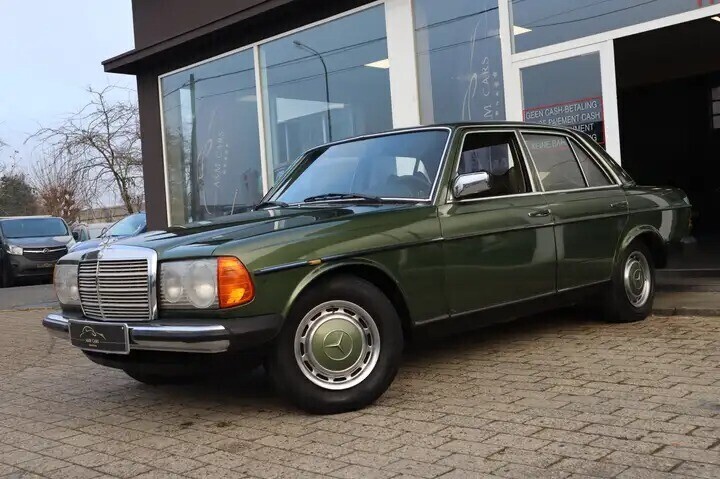 mercedes-benz-220-big-0