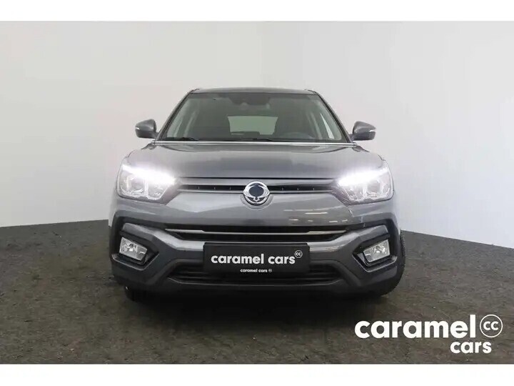 ssangyong-tivoli-16-benzine-automaatparkeersensoren-vagpsdab-big-1