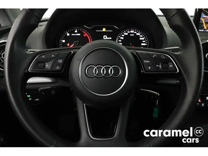 audi-a3-berline-30-tdi-btw-aftrekbaartrekhaakgpsairco-big-7