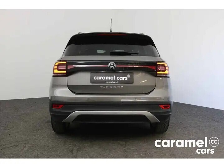 volkswagen-t-cross-10-tsi-dsg-btw-aftrekbaarcarplaysensorencamer-big-3