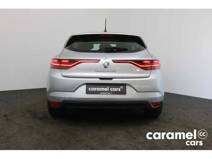 renault-megane-15-b-dci-btw-aftrekbaarledgpscarplayparkeers-big-4