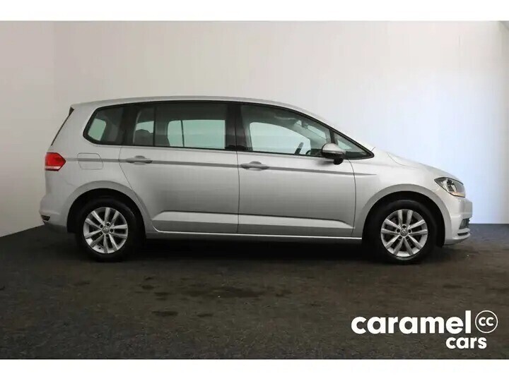 volkswagen-touran-16-tdi-dsg-automaat7-zitplaatsentrekhaakairco-big-2