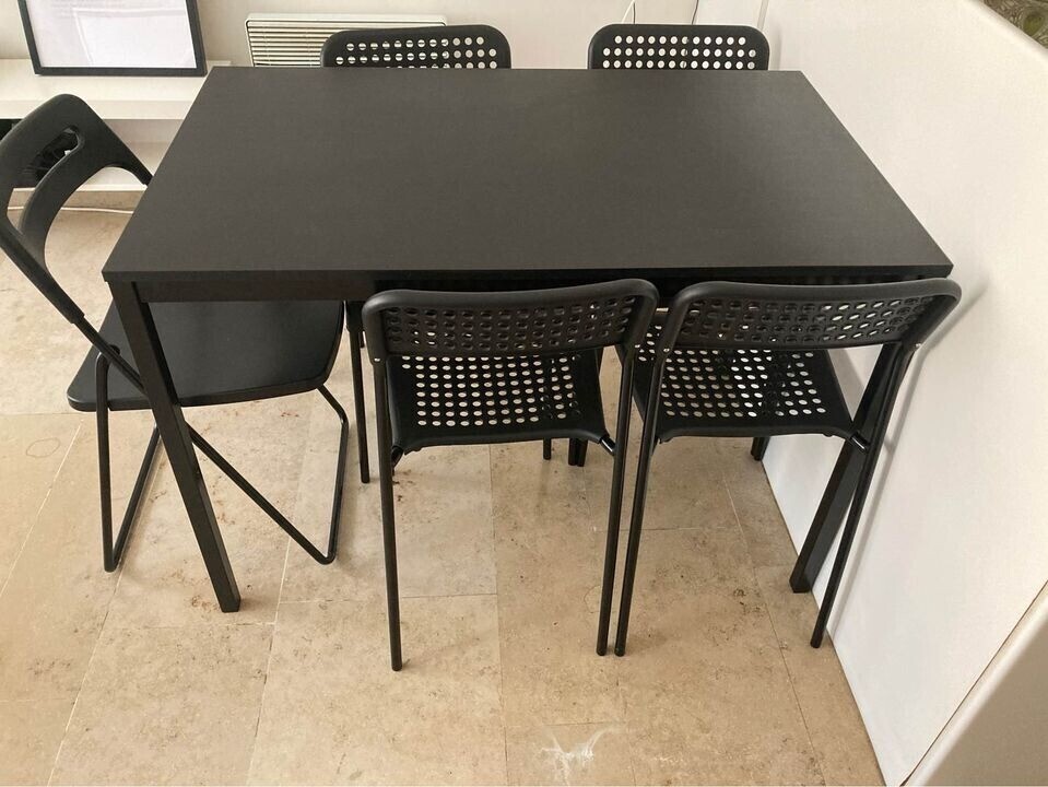 table-5-chaises-ikea-big-1