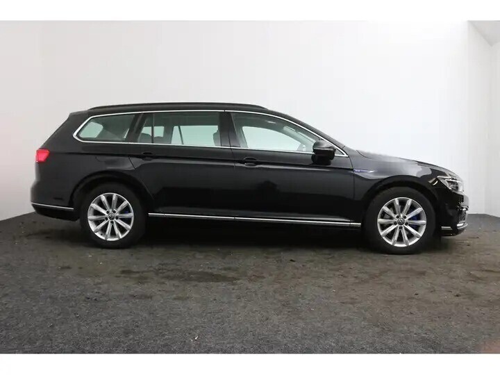 volkswagen-passat-variant-gte-btw-aftrekbaar31-g-co2ledgpscarpl-big-2