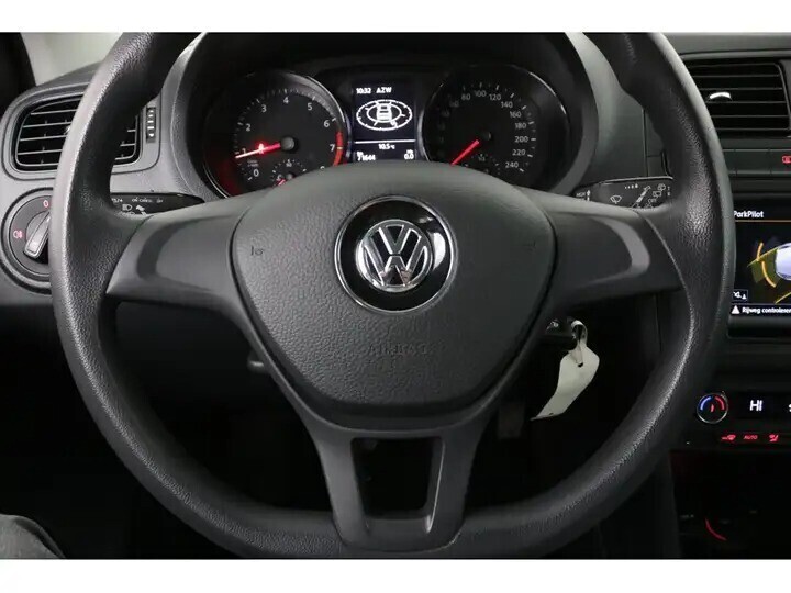 volkswagen-polo-10-benzine-gpsparkeersensorenalu-velgenauto-a-big-7