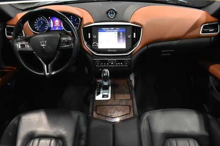 maserati-ghibli-30d-v6-ledledercamcc-big-4