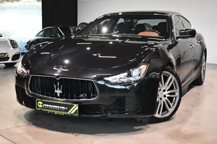 maserati-ghibli-30d-v6-ledledercamcc-big-0