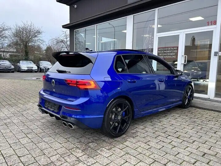 volkswagen-golf-r-20-tsi-4motion-big-3