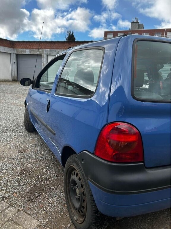 renault-twingo-12benzine-euro-4-big-3