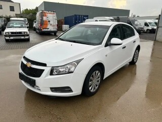 Chevrolet Cruze 1.7 D WAGEN REEDS GEKEURD VOOR VERKOOP ZIE FOTO'S