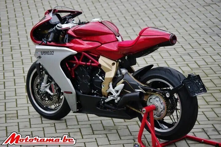 mv-agusta-superveloce-800-oro-nr-181300-big-1