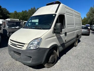 Iveco Daily 2.3 airco doubble roue motor super papire no