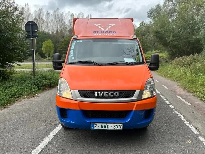 iveco-daily-30l-airco-start-drive-super-special-trailer-big-2