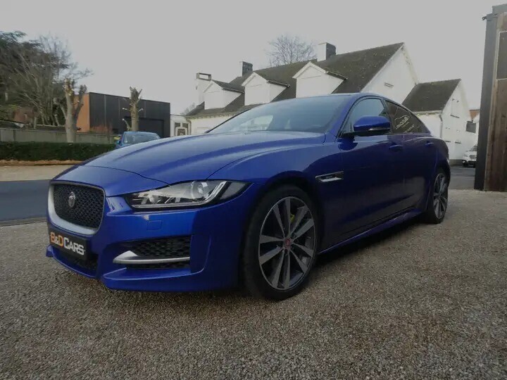 jaguar-xe-20t-r-sport-200pk-xenon19camlederzetelverw-big-3