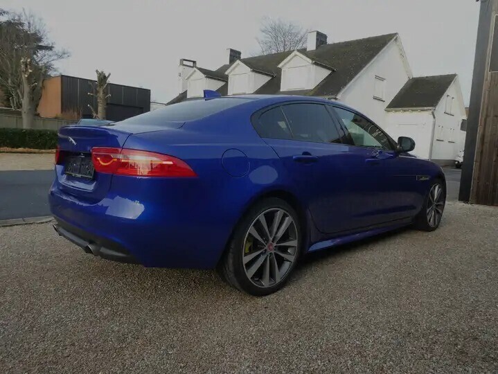 jaguar-xe-20t-r-sport-200pk-xenon19camlederzetelverw-big-1