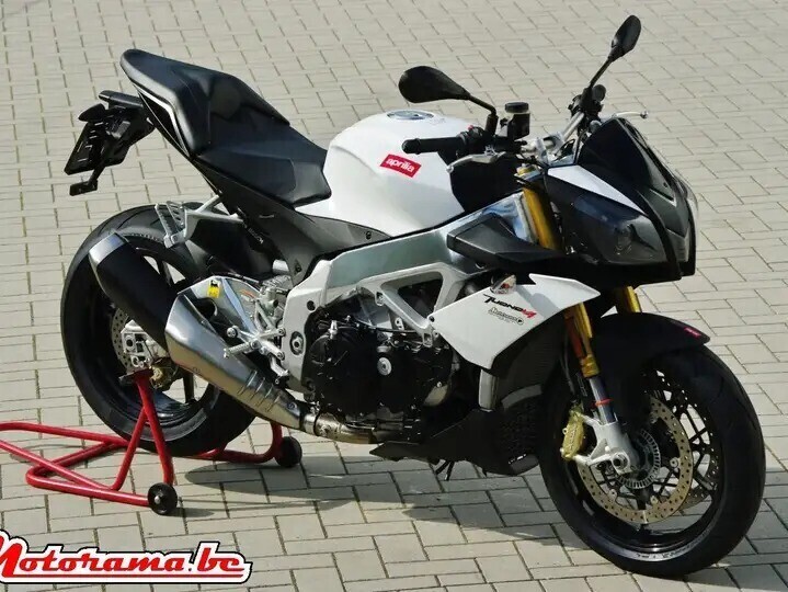 aprilia-tuono-v4-aprc-big-1