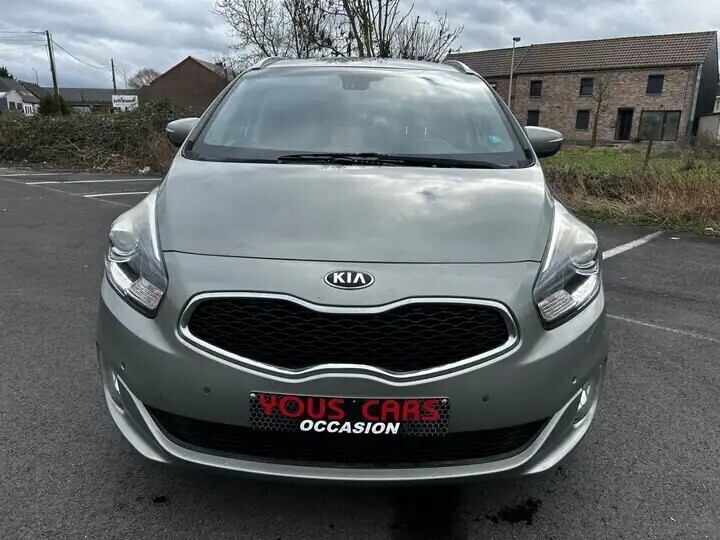 kia-carens-17-crdi-lounge-big-0