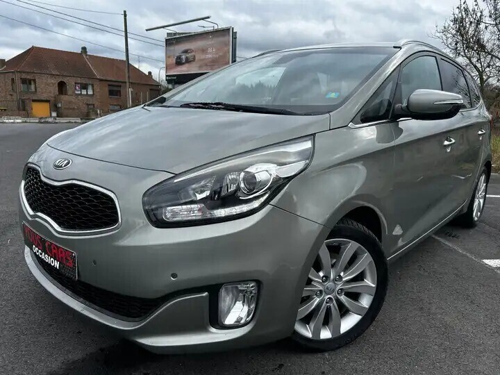 kia-carens-17-crdi-lounge-big-1