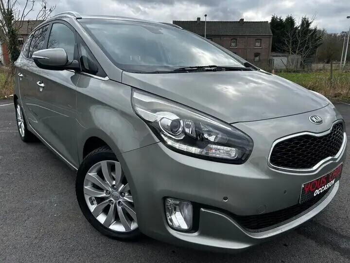 kia-carens-17-crdi-lounge-big-4