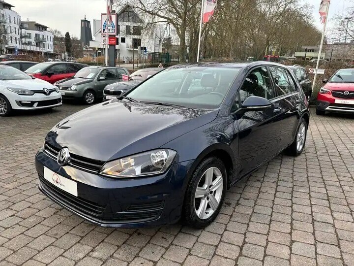 volkswagen-golf-12-tsi-trendline-big-4