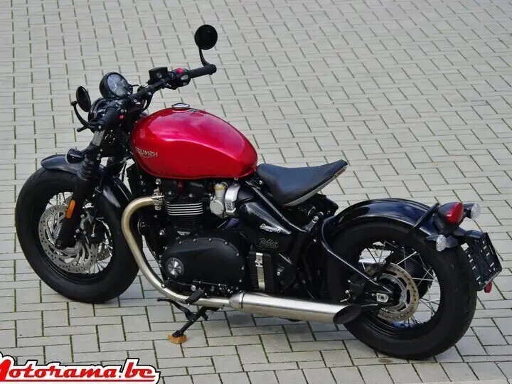 triumph-bonneville-bobber-1200-big-0