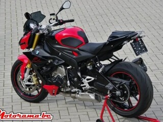 BMW S 1000 R red