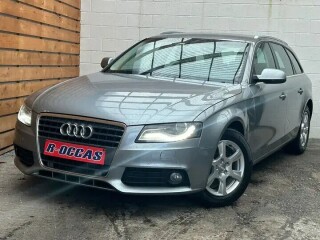 Audi A4 2.0 TDi NAVIGATION/XENON CT OK + CARPASS