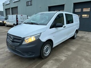 Mercedes-Benz Vito 120 kw dubbele cabine met vloerlades achter check!