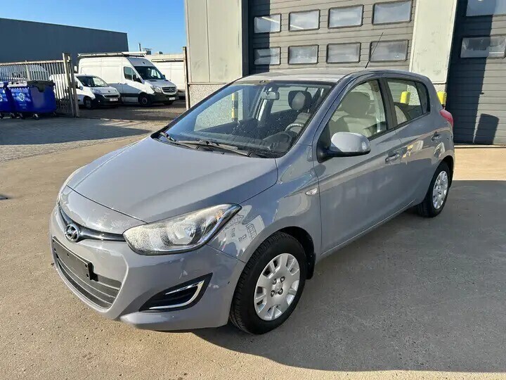 hyundai-i20-12i-comfort-big-0