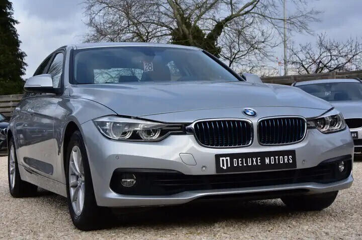 bmw-330-ea-plug-in-hybride-berline-navi-big-2