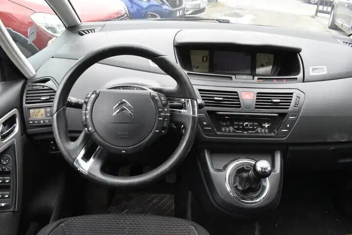 citroen-grand-c4-picasso-16-hdi-business-gps-7pl-big-6