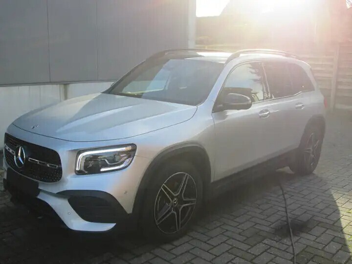 mercedes-benz-glb-200-d-amg-pano-360-camera-sfeerverl-big-0