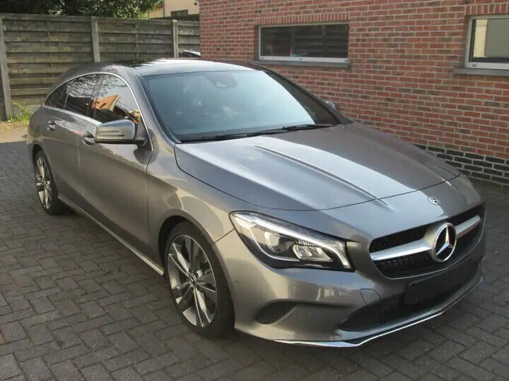 mercedes-benz-cla-180-d-pano-automatic-led-leder-big-1