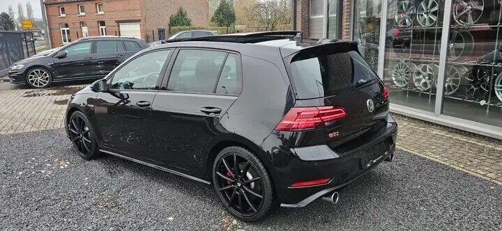 volkswagen-golf-gti-performance-pano-dcc-19-big-1