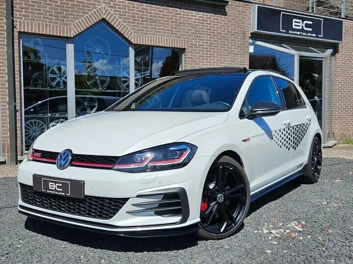 volkswagen-golf-gti-tcr-pano-keyless-big-0