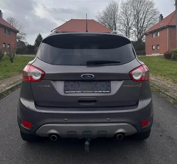 ford-kuga-20-tdci-4wd-titanium-dpf-powershift-big-2