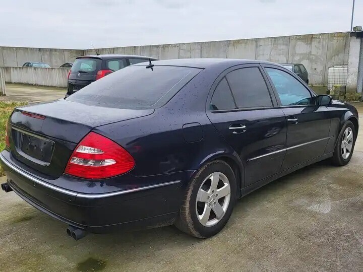 mercedes-benz-e-320-avantgarde-125000-km-boite-auto-cuir-big-2