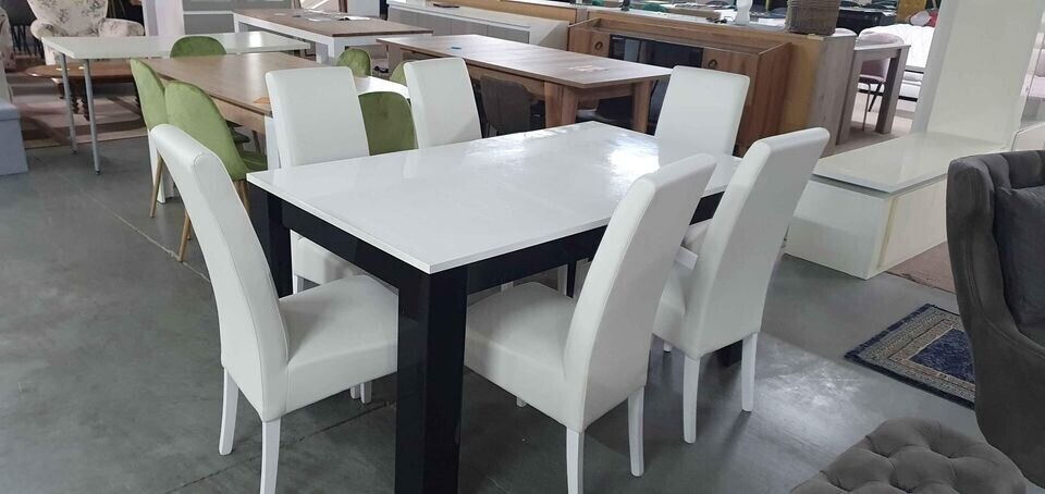 tafel-6-stoel-zwart-en-wit-big-1