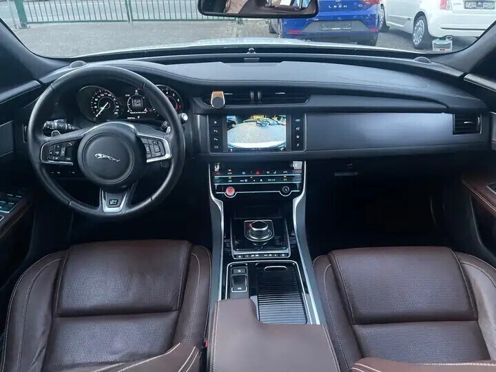 jaguar-xf-business-edition-r-sport-leds-camera-ful-big-5