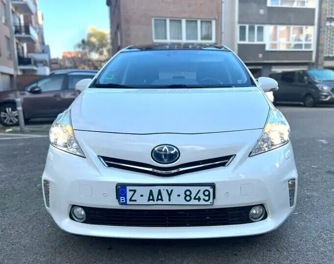 toyota-prius-18i-vvt-i-hybrid-lounge-7pl-full-options-big-1